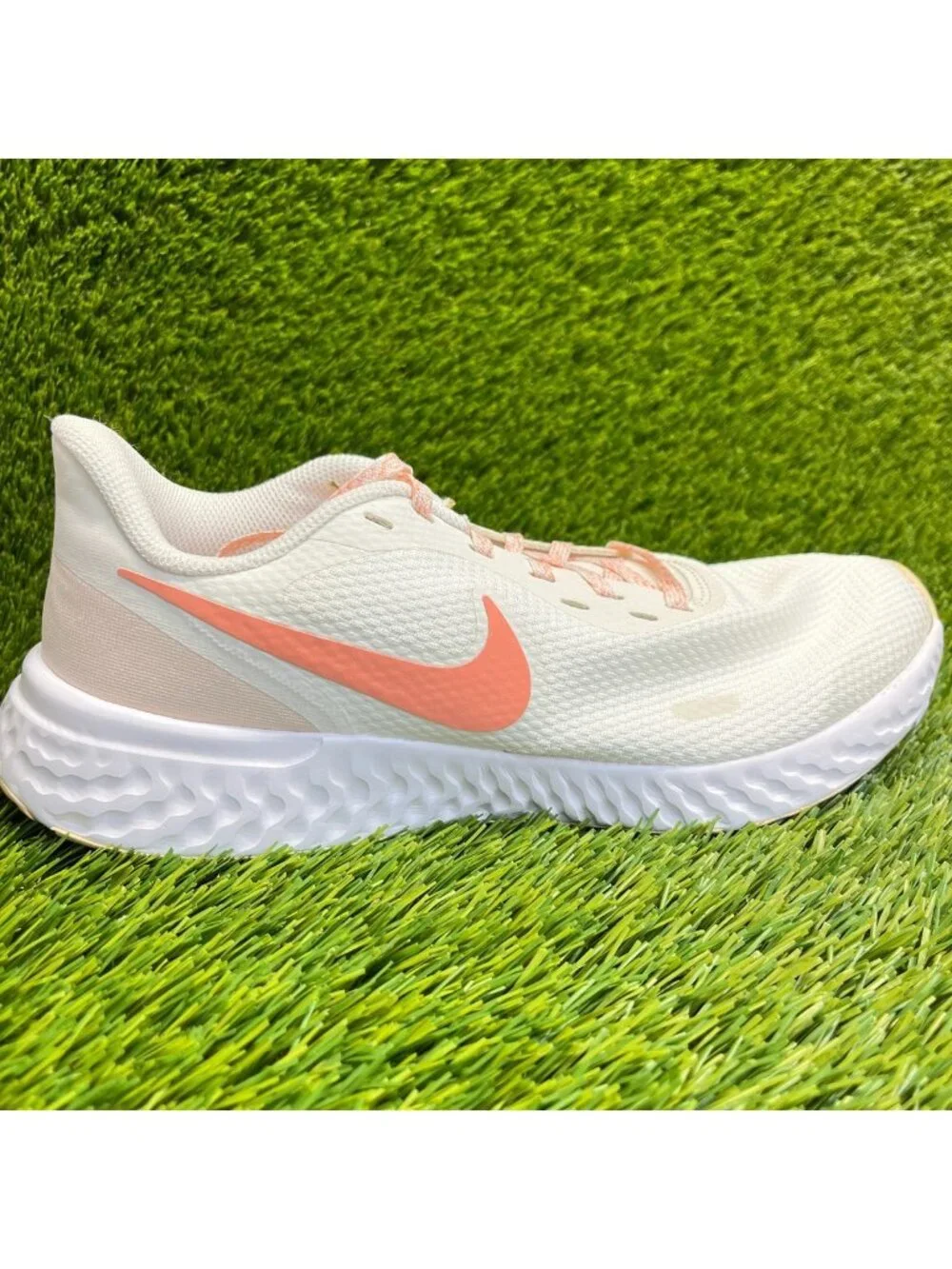 Nike Revolution 5 Womens Size 9 White Orange Pearl Running Shoes Sneakers